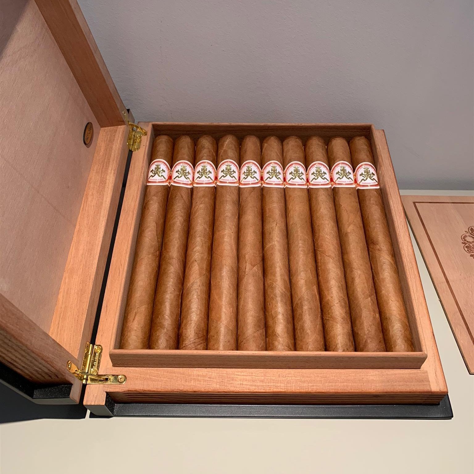 Hoyo de Monterrey Maravillas Cigar for sale