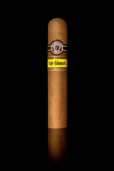The Montecristo Wide Edmundo cigar