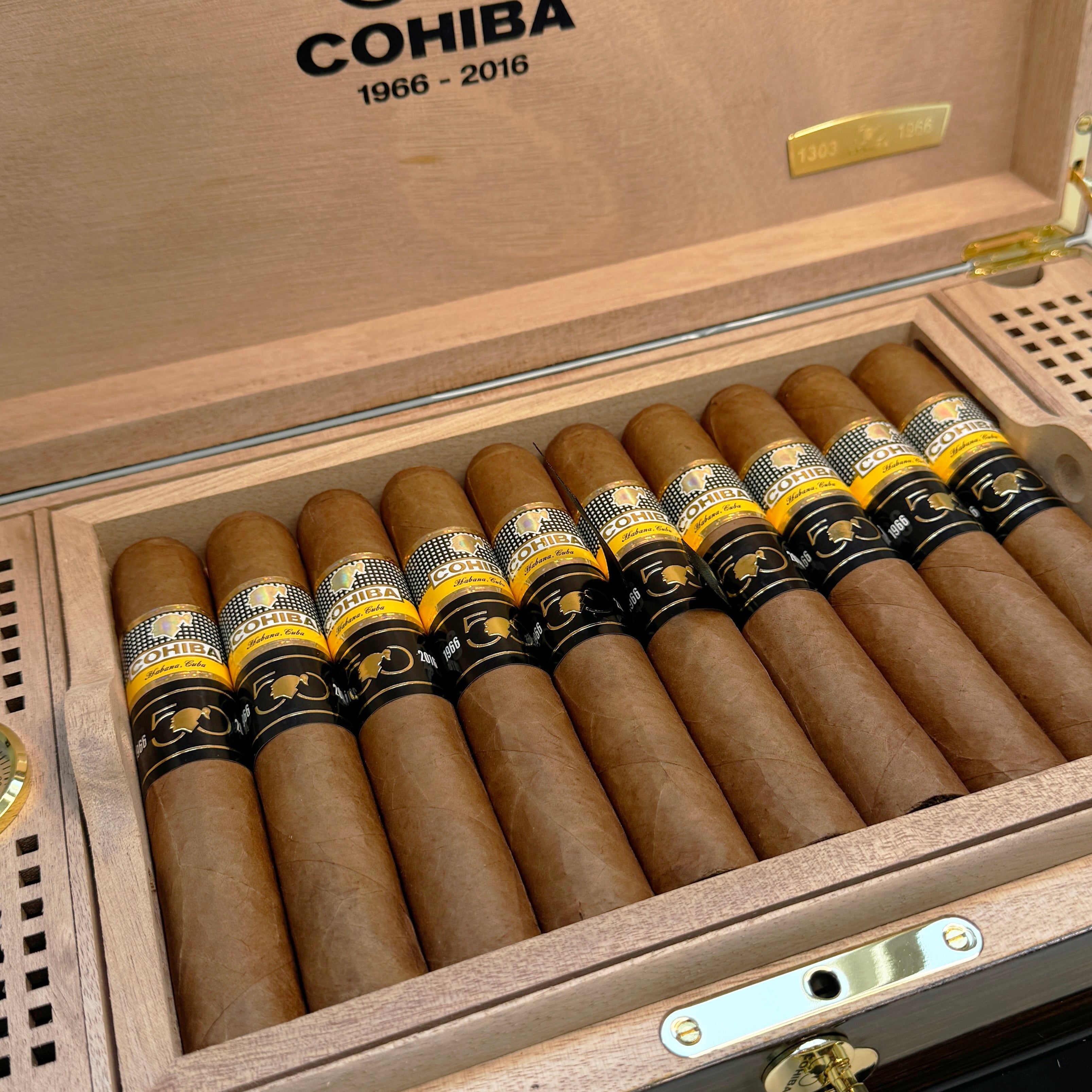Cohiba Majestuosos 1966 - 50 Aniversario Humidor