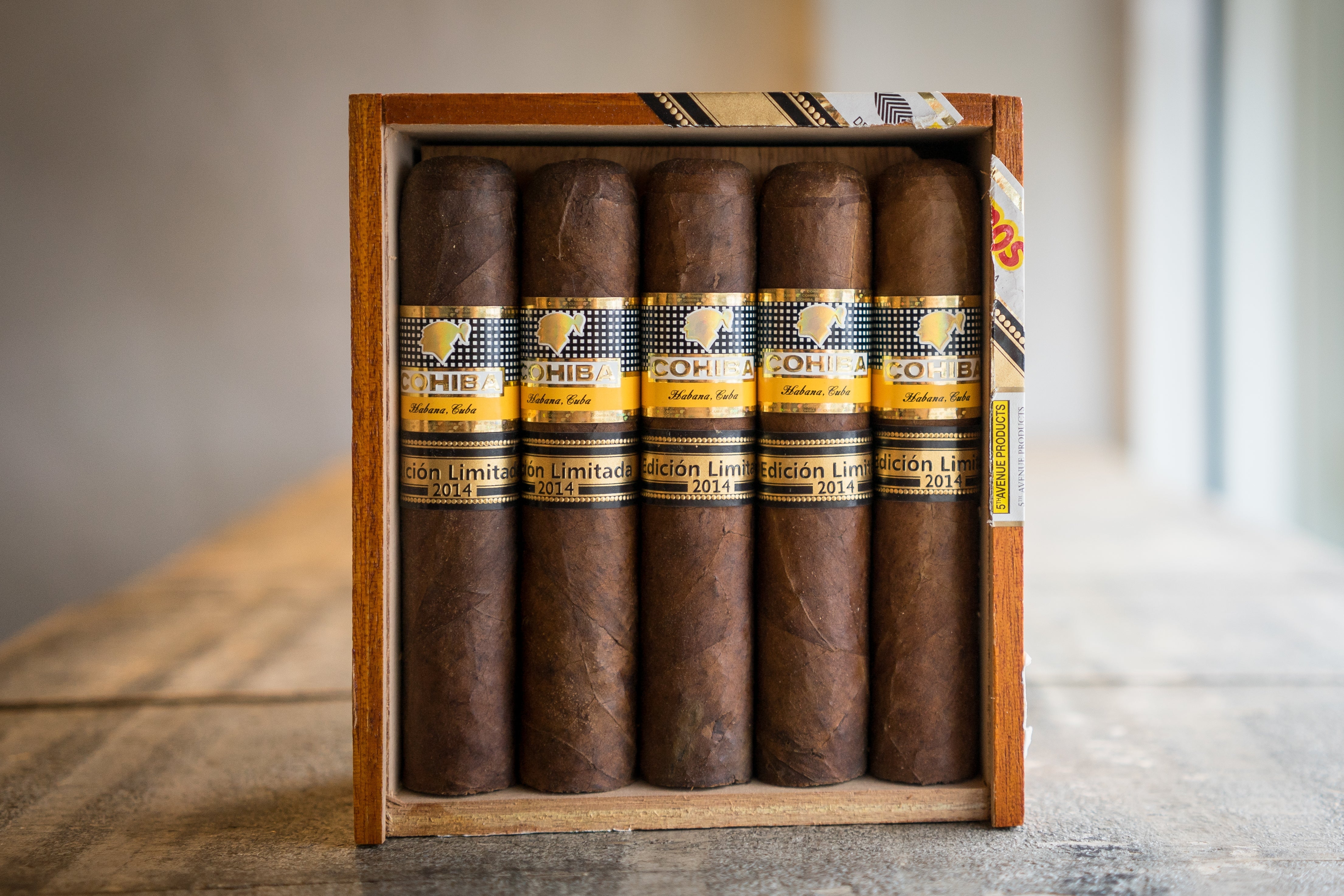 Cohiba Robustos Supremos Cigar - Edición Limitada 2014 For Sale Online 