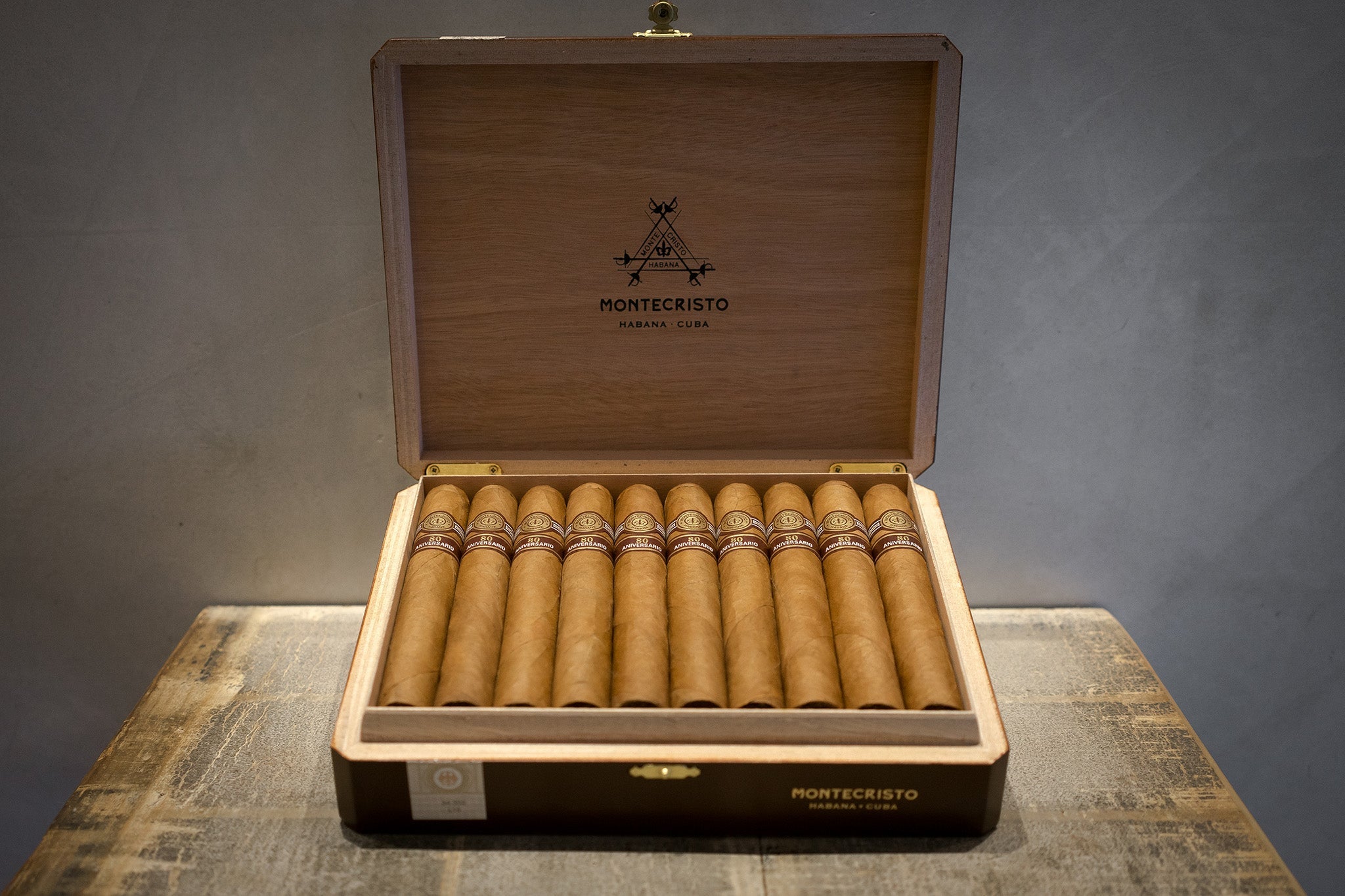 Montecristo 80 Aniversario Cigar for sale