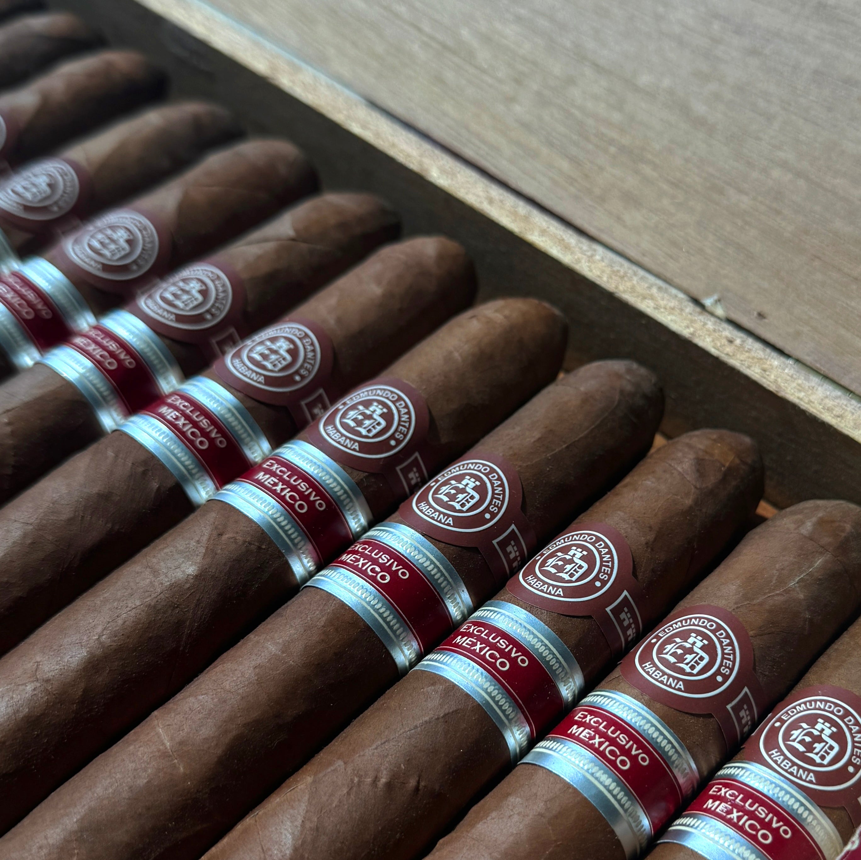 Edmundo Dantes Cigar Box of 25 cigars