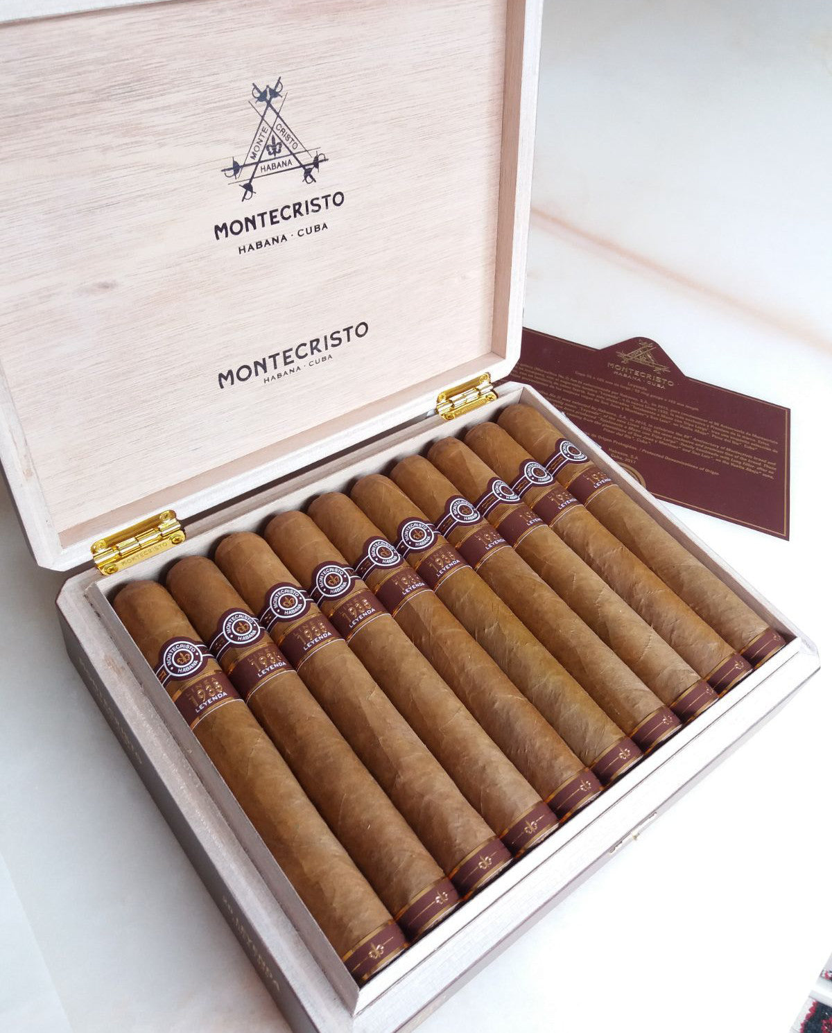 Montecristo Linea 1935 Leyenda Cigar